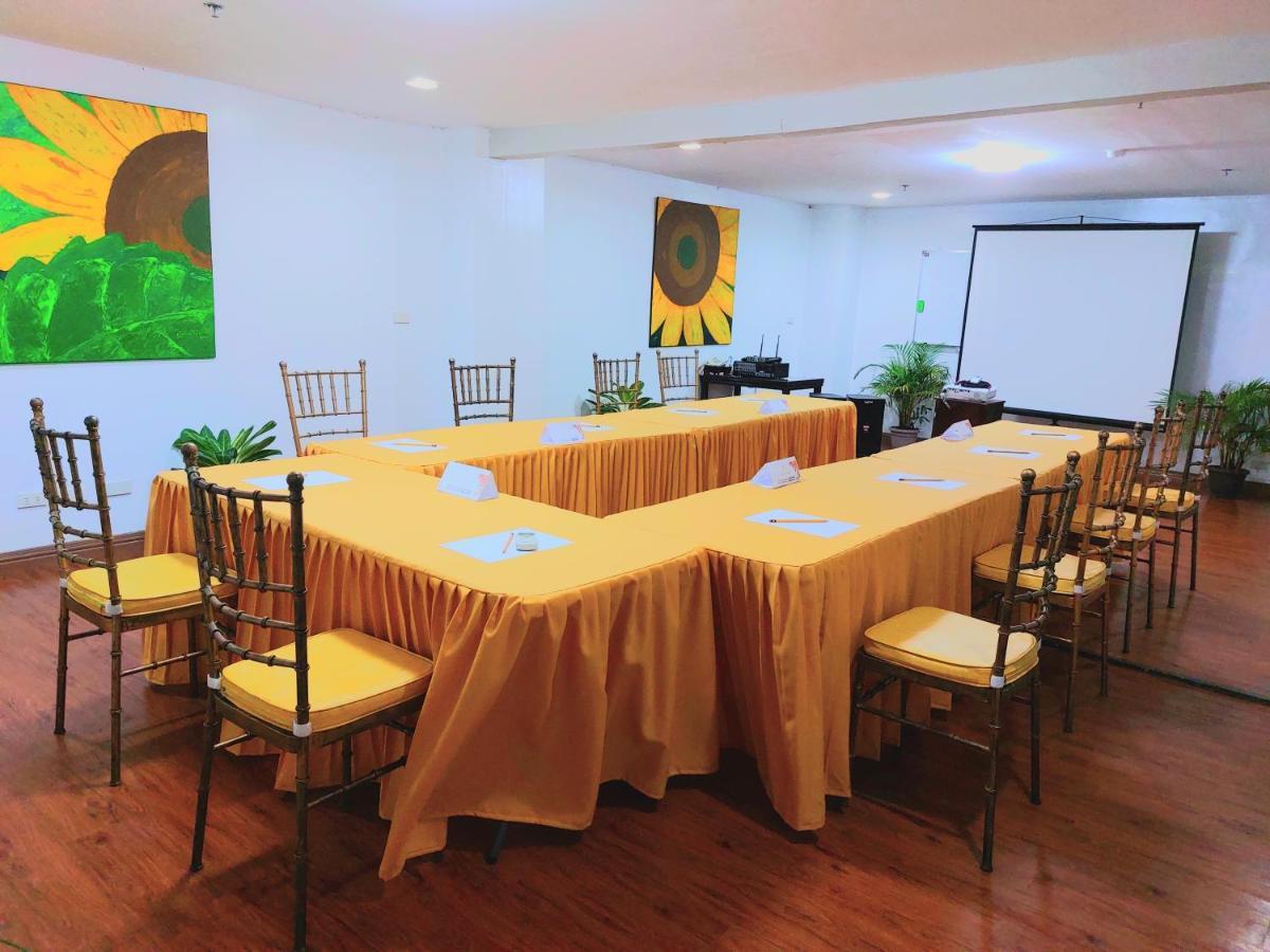 Tagaytay Hotel Sixb Тагайтай Экстерьер фото