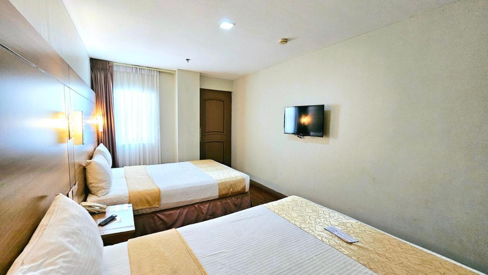 Tagaytay Hotel Sixb Тагайтай Экстерьер фото